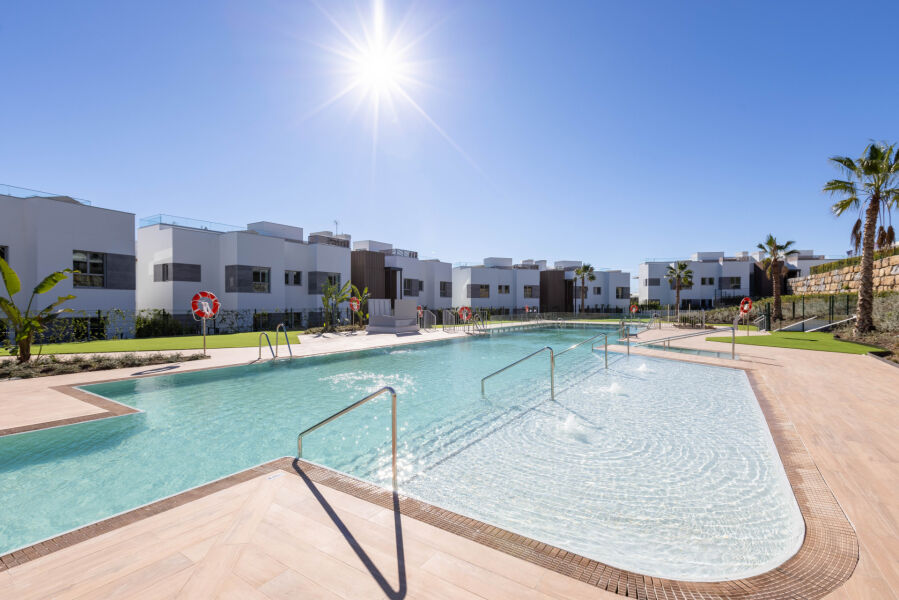 Santa Clara Homes - Appartement avec solarium privé et piscine - Vie en première ligne de golf à Marbella Est