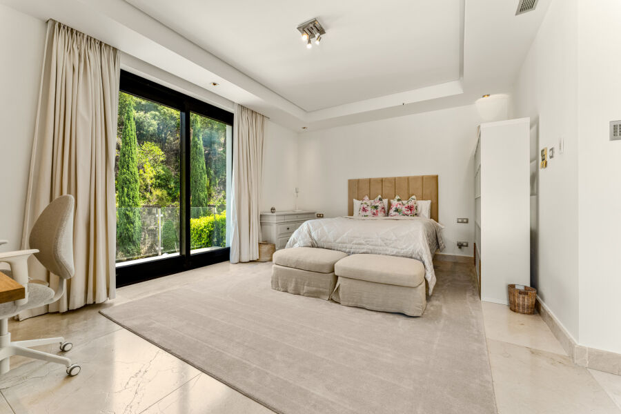 Villa Tilo - Luxury Mediterranean Villa in La Zagaleta