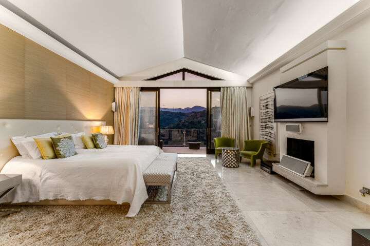 Villa Tilo - Luxury Mediterranean Villa in La Zagaleta