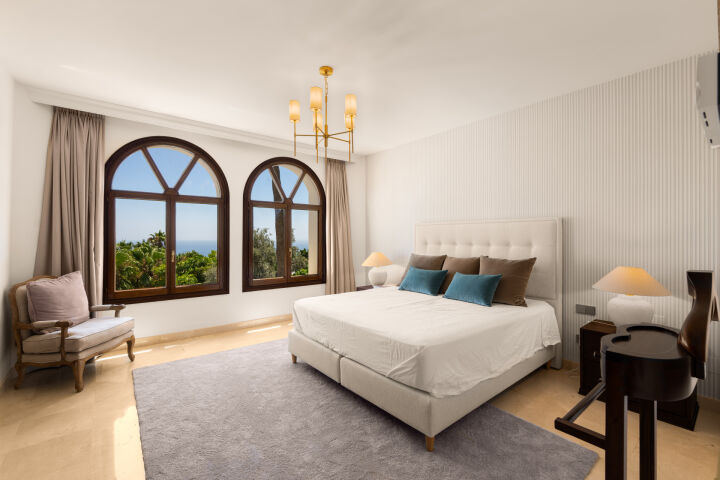 Villa Serenata - A Classic Mediterranean Villa Above Marbella's Golden Mile