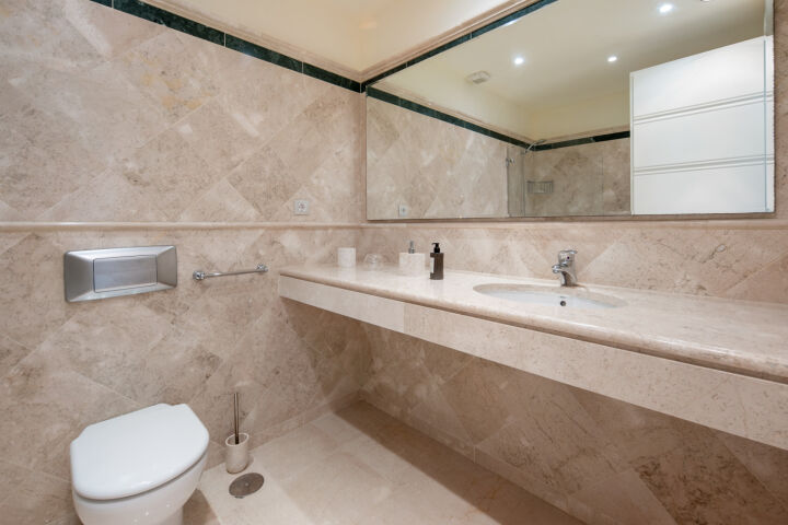 La Trinidad 224 - Turnkey three-bedroom apartment with sea views in La Trinidad, Marbella Golden Mile