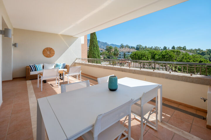 La Trinidad 224 - Turnkey three-bedroom apartment with sea views in La Trinidad, Marbella Golden Mile