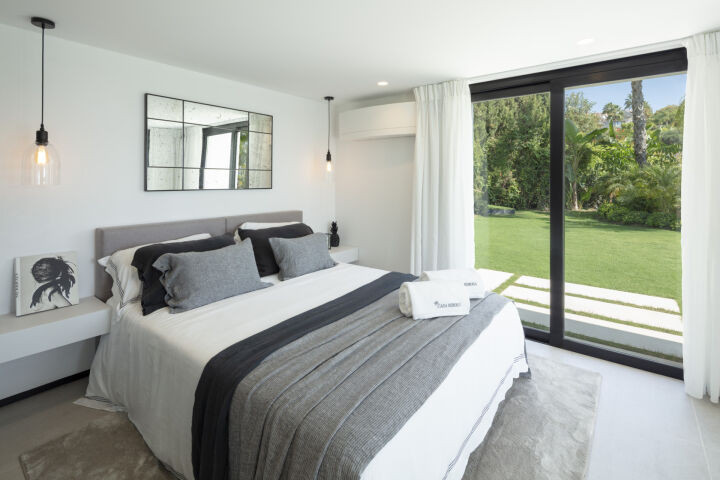 Casiopea 24 - Luxury Property featuring Modern Design in Nueva Andalucia