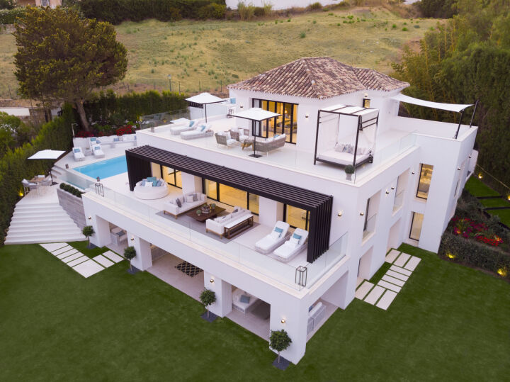 Casiopea 24 - Luxury Property featuring Modern Design in Nueva Andalucia