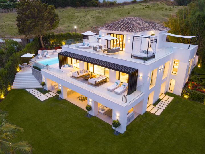 Casiopea 24 - Luxury Property featuring Modern Design in Nueva Andalucia
