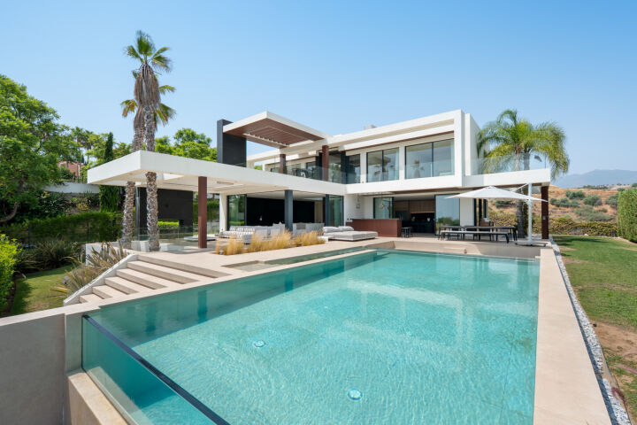 Villa Spectre - Modern Villa in Los Flamingos
