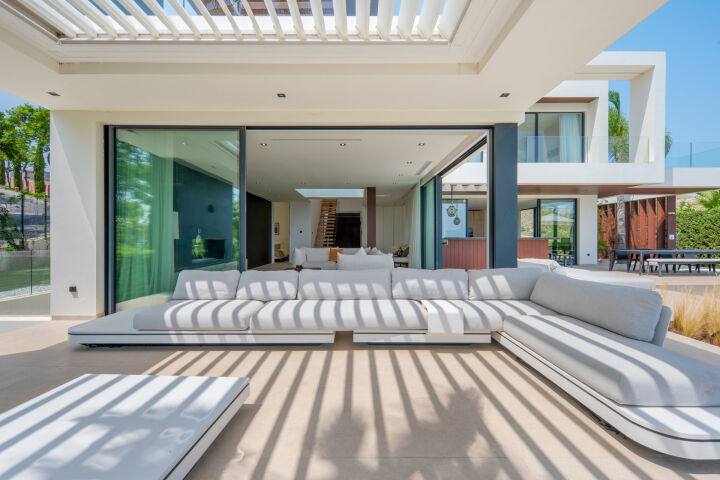 Villa Spectre - Modern Villa in Los Flamingos
