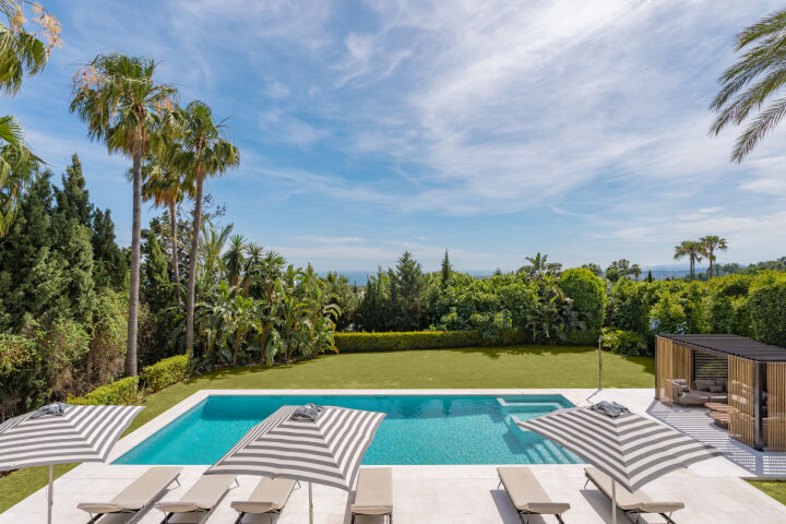 Villa Marusha - Sophisticated Andalusian Villa with Modern Design in Sierra Blanca