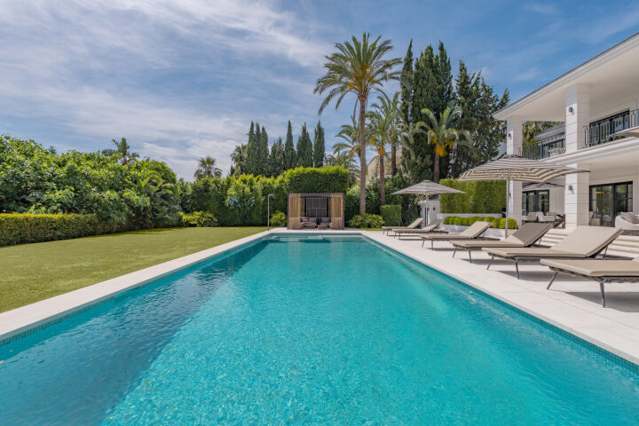 Villa Marusha - Sophisticated Andalusian Villa with Modern Design in Sierra Blanca