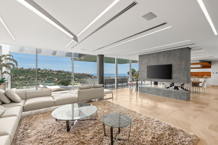 Villa Kasia - Modern Residence Framed by Sea and Mountain Views