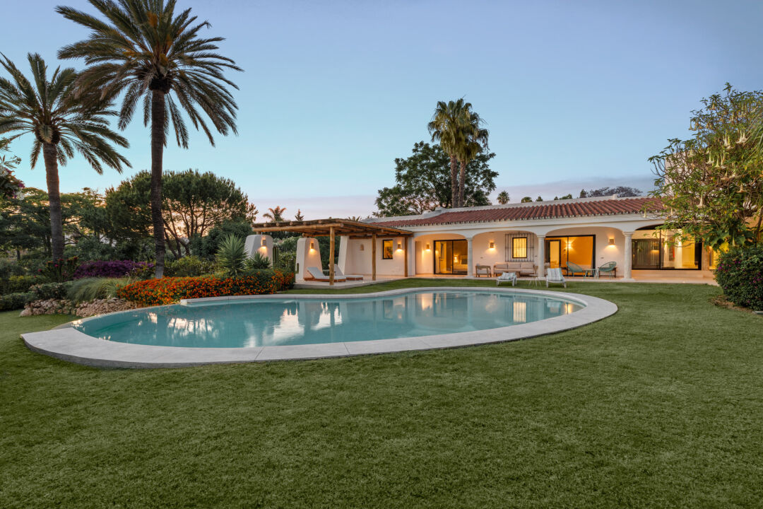 Villa Jori - Classic Andalusian Villa in Guadalmina Baja