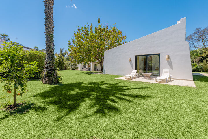 Villa Jori - Classic Andalusian Villa in Guadalmina Baja