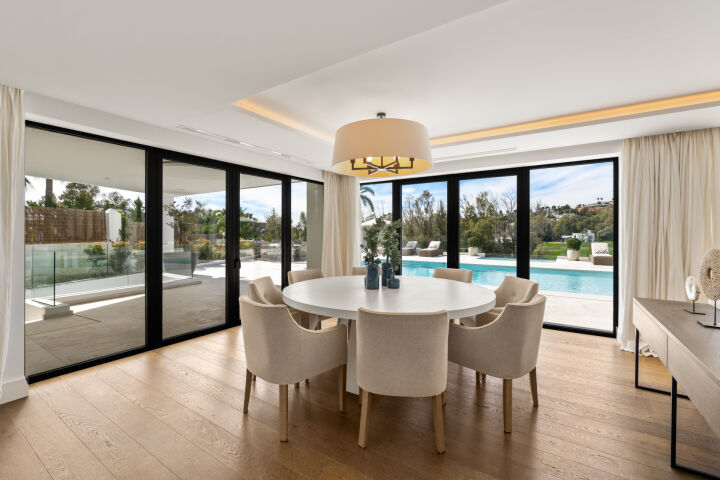 Villa Elba - Renovated Frontline Golf Villa in Los Naranjos, Nueva Andalucía