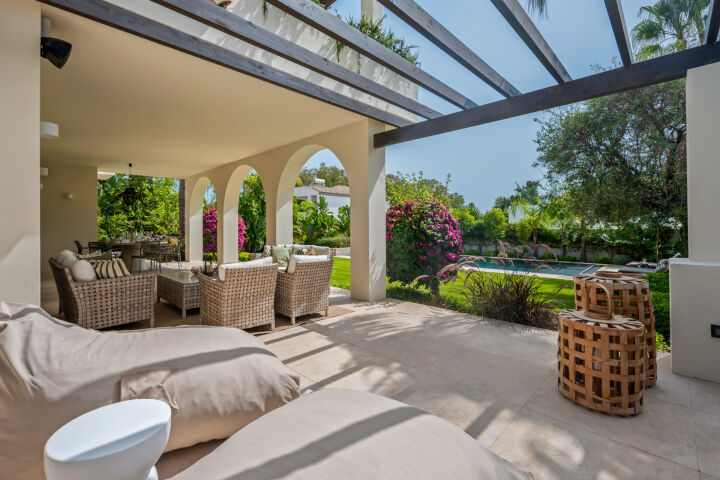Linda Vista 240 - Charming Villa with Contemporary Flair
