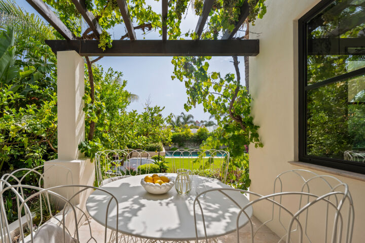 Linda Vista 240 - Charming Villa with Contemporary Flair