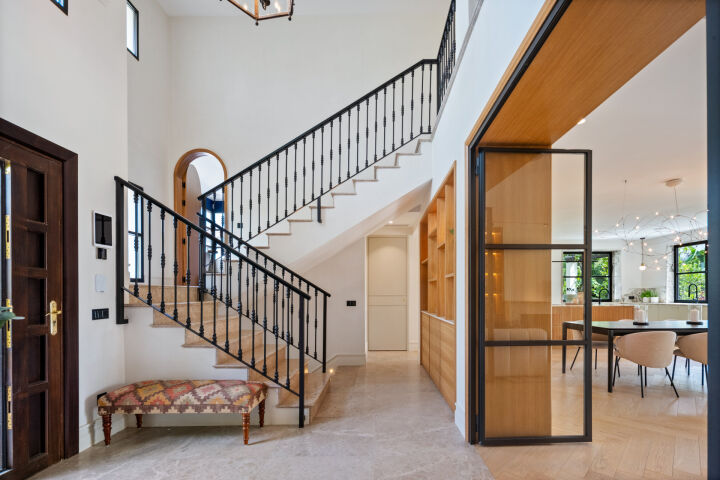 Linda Vista 240 - Charming Villa with Contemporary Flair