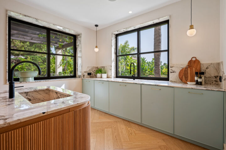 Linda Vista 240 - Charming Villa with Contemporary Flair