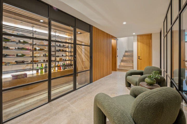 Linda Vista 240 - Charming Villa with Contemporary Flair