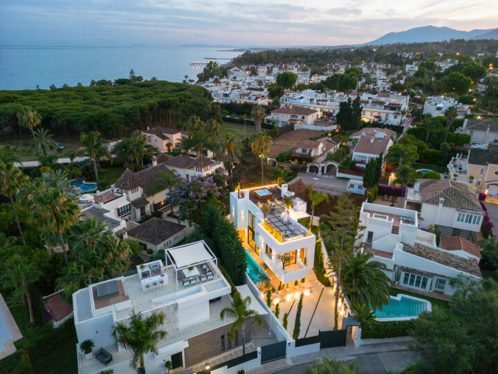 Villa Cypress - Impressive Property with Panoramic Views
