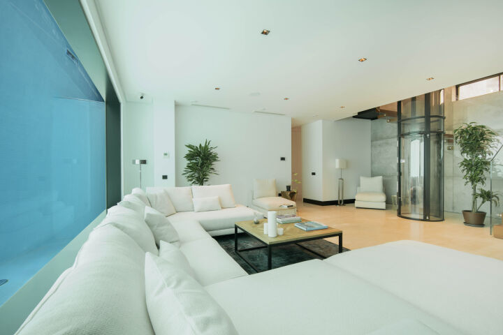 Villa Cypress - Impressive Property with Panoramic Views