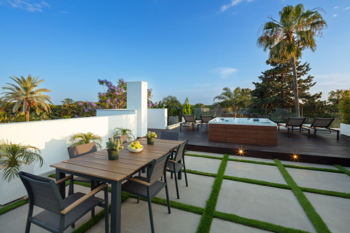Villa Cypress - Impressive Property with Panoramic Views