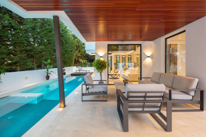 Villa Cypress - Impressive Property with Panoramic Views