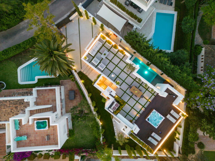 Villa Cypress - Impressive Property with Panoramic Views