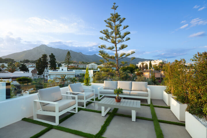 Villa Cypress - Impressive Property with Panoramic Views