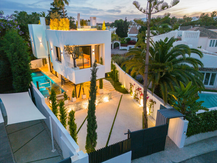 Villa Cypress - Impressive Property with Panoramic Views