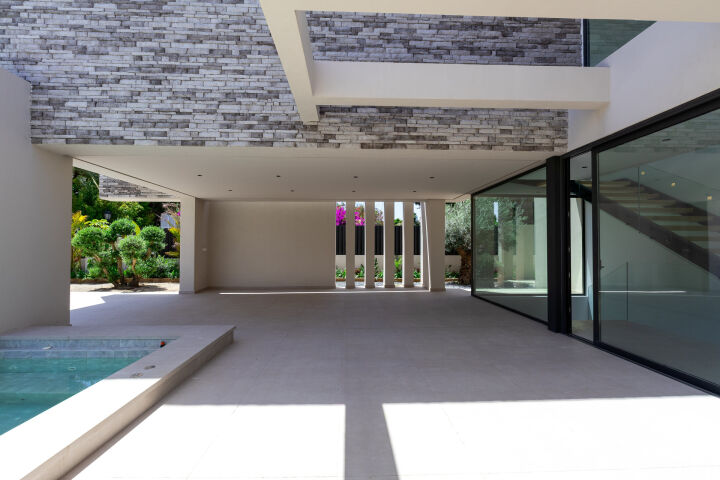 Pavilions 1 - New-Build Villa Steps from the Beach