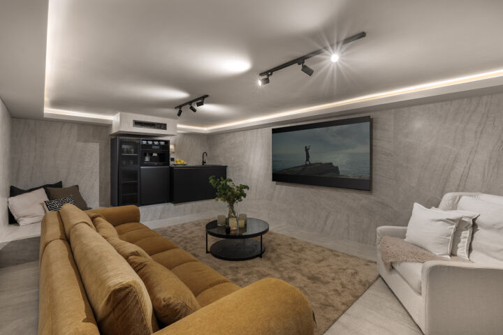 Villa Auli - Stunning Renovated Villa with Sweeping Sea Views
