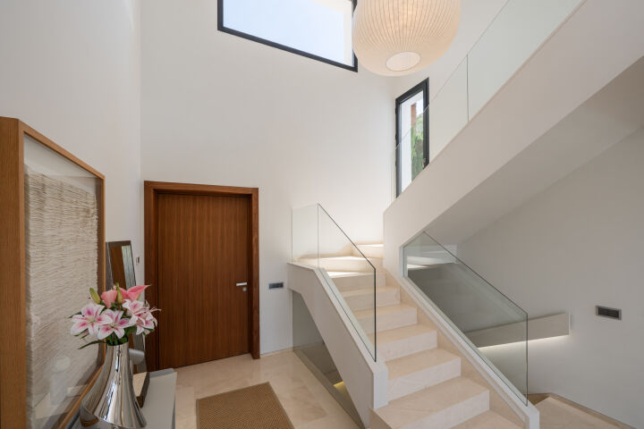 Los Olivos 14 - Luxurious Home in a Gated Community in Nueva Andalucia