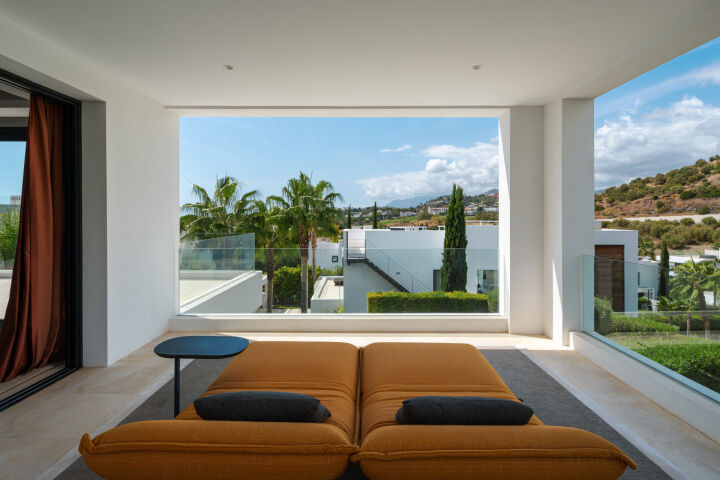 Los Olivos 14 - Luxurious Home in a Gated Community in Nueva Andalucia