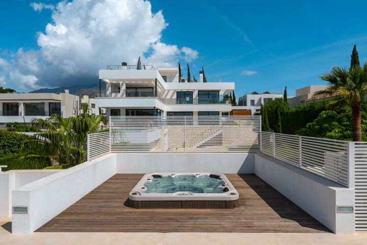 Los Olivos 14 - Luxurious Home in a Gated Community in Nueva Andalucia