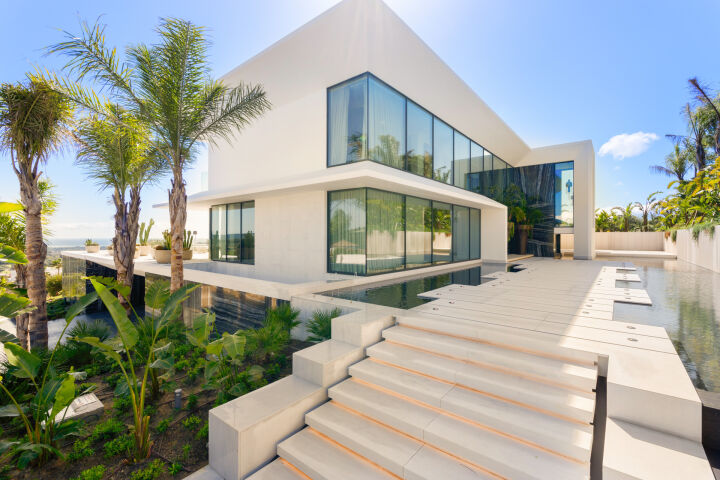 Villa Aldebaran - High-End Contemporary Villa with Panoramic Views in La Reserva, Sotogrande