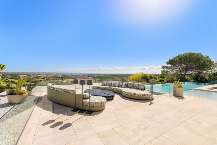 Villa Aldebaran - High-End Contemporary Villa with Panoramic Views in La Reserva, Sotogrande