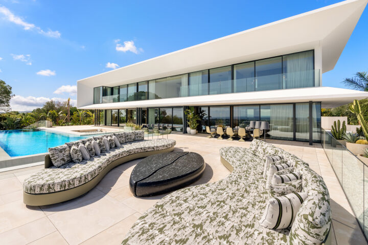 Villa Aldebaran - High-End Contemporary Villa with Panoramic Views in La Reserva, Sotogrande