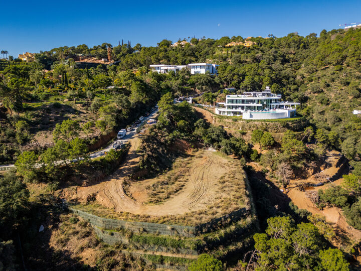 The Net - Plot in La Zagaleta - Southeast-Facing Plot with Approved Project in La Zagaleta
