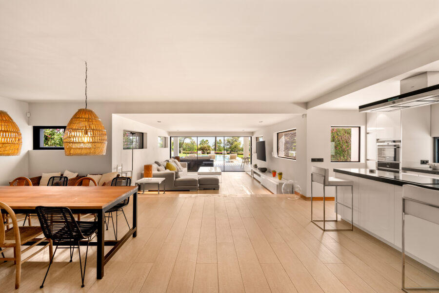 Villa Naranjos - Vivienda moderna y elegante con vistas al campo de golf en Nueva Andalucía