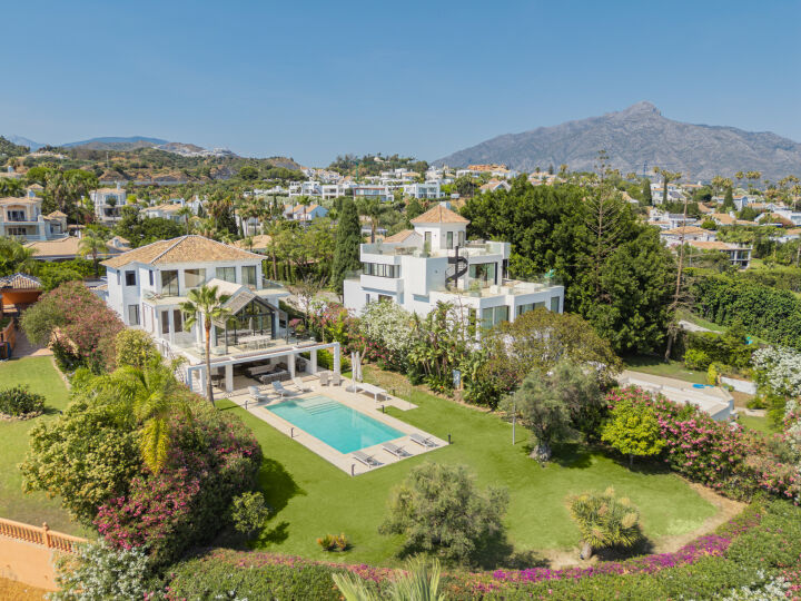 Villa Los Naranjos - Stylish Modern Home with Golf Views in Nueva Andalucía