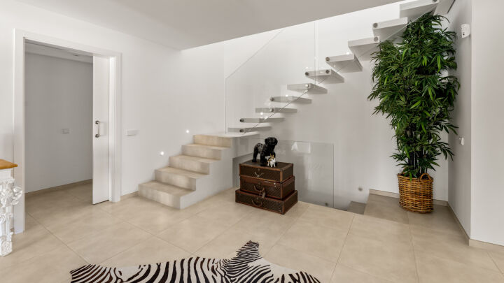 Isla Brisa - Elegant Golf Front Property in Las Brisas, Nueva Andalucía