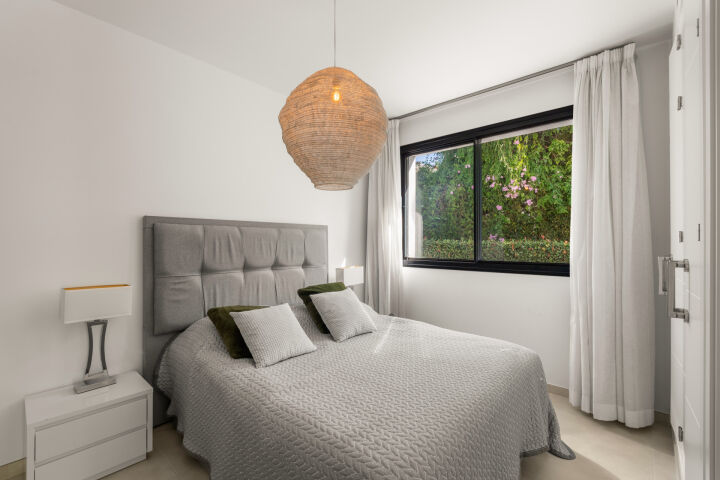 Isla Brisa - Elegant Golf Front Property in Las Brisas, Nueva Andalucía