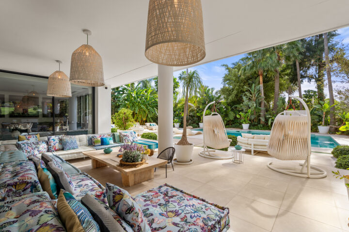 Isla Brisa - Elegant Golf Front Property in Las Brisas, Nueva Andalucía