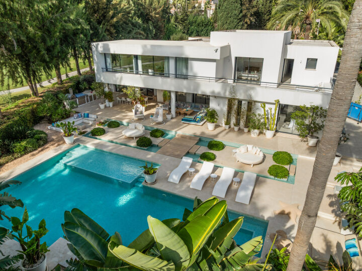 Isla Brisa - Elegant Golf Front Property in Las Brisas, Nueva Andalucía