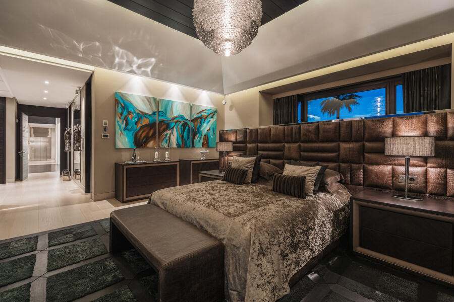 Casa Valentino - Exceptional Mansion with Stunning Views in La Zagaleta