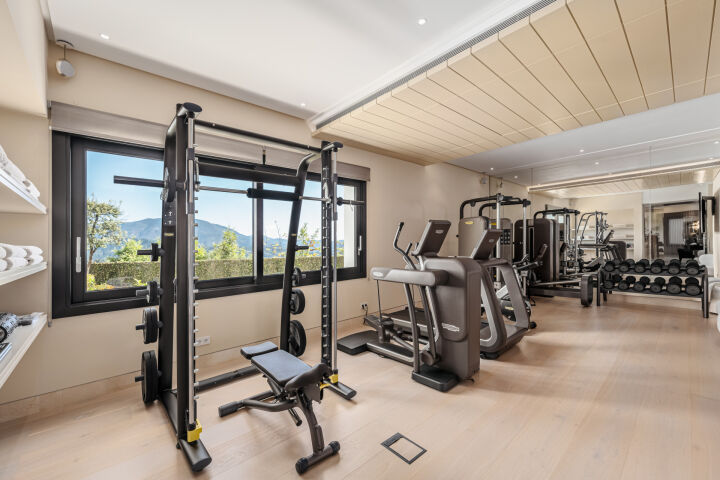 Casa Valentino - Exceptional Mansion with Stunning Views in La Zagaleta