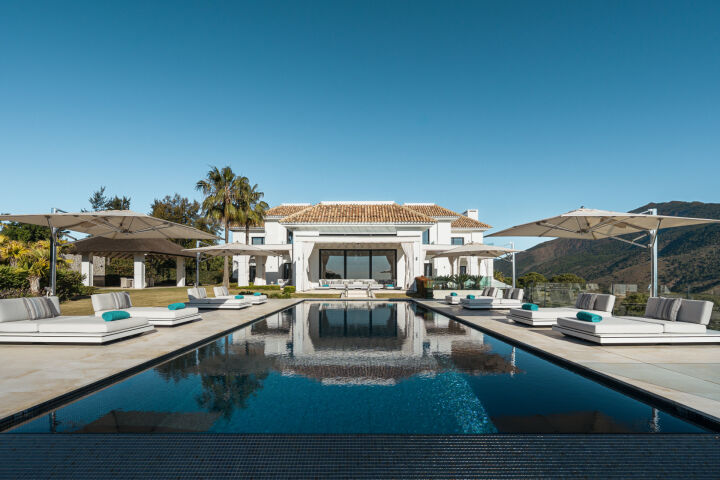 Casa Valentino - Exceptional Mansion with Stunning Views in La Zagaleta