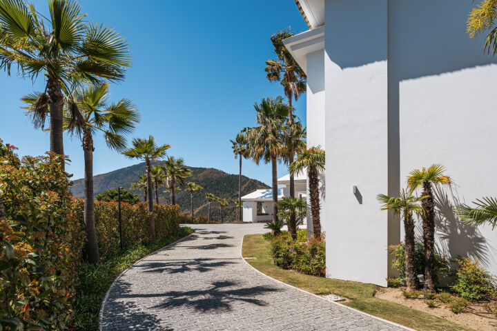 Casa Valentino - Exceptional Mansion with Stunning Views in La Zagaleta