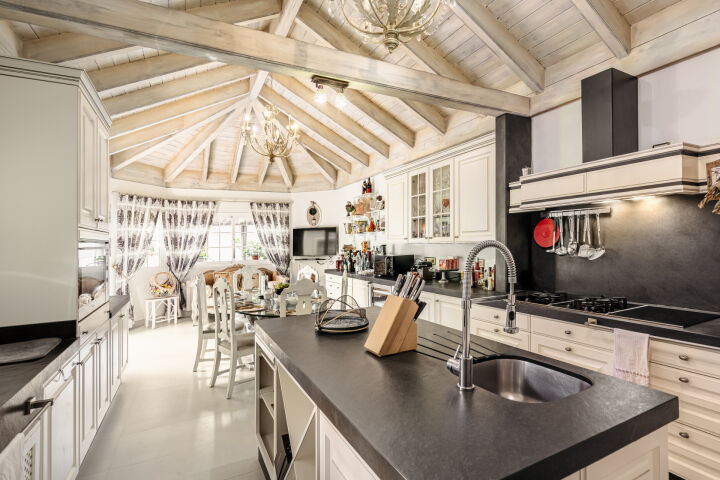Casa Flora - Charming Mediterranean Villa in Marbella Golden Mile
