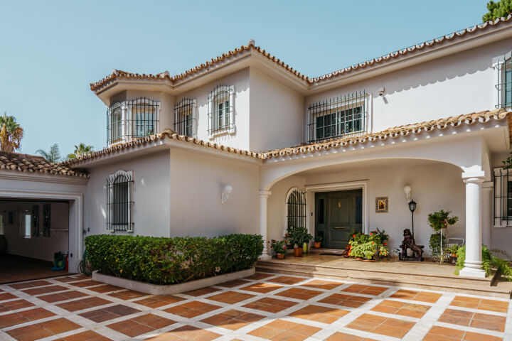 Casa Flora - Charming Mediterranean Villa in Marbella Golden Mile